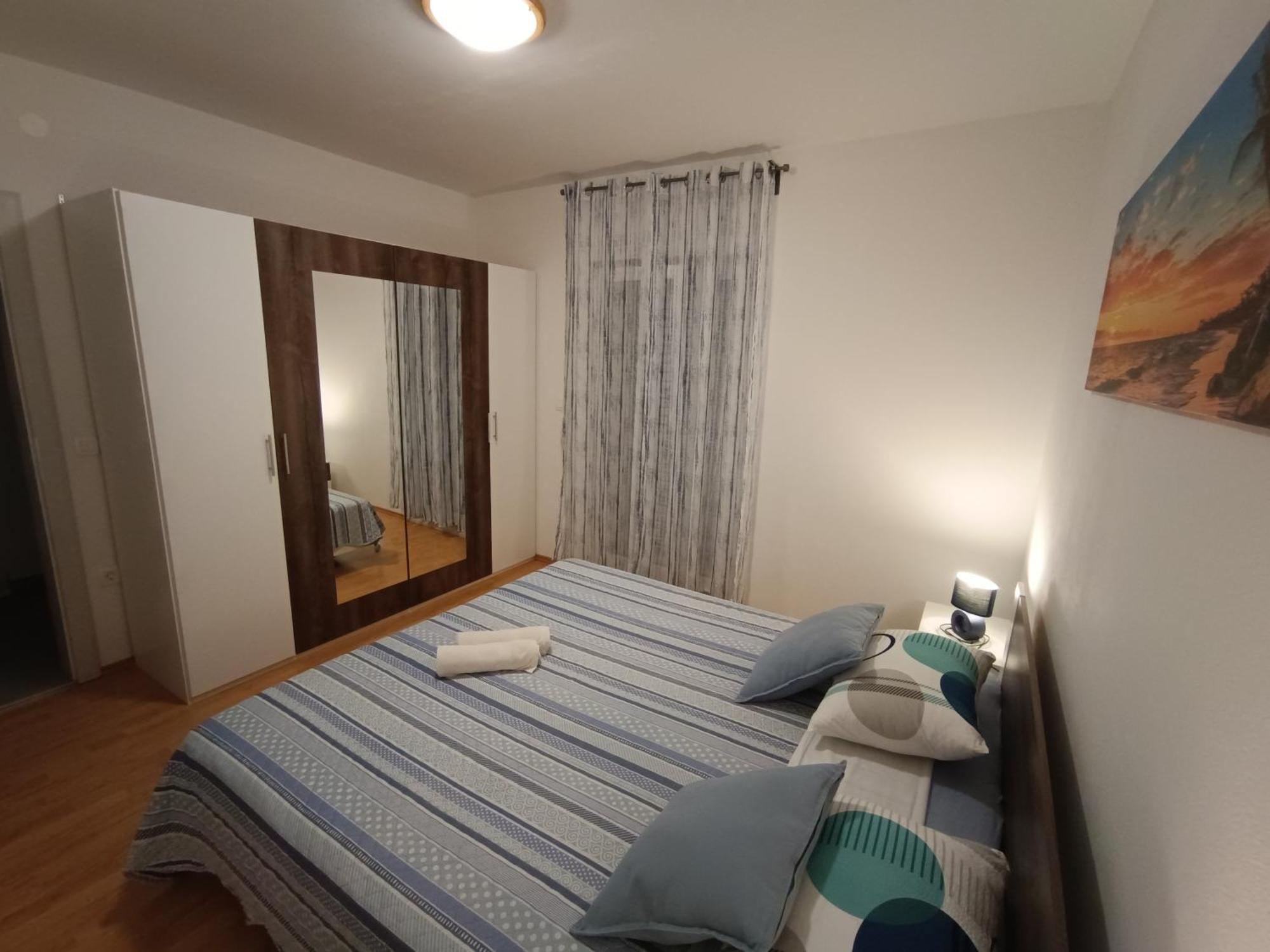 Apartments Lucic Хвар Экстерьер фото
