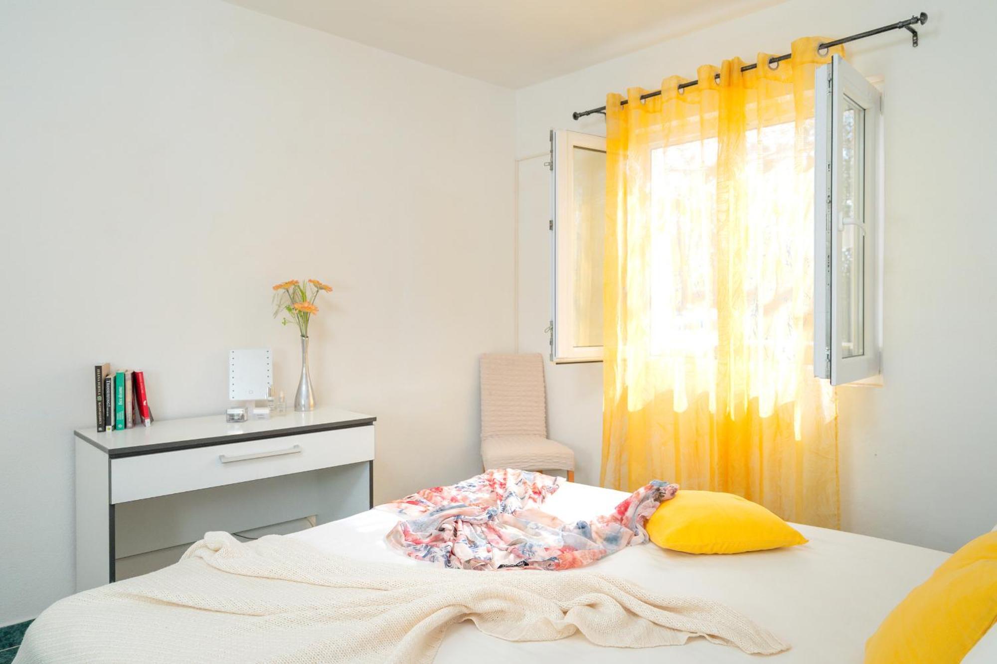Apartments Lucic Хвар Экстерьер фото